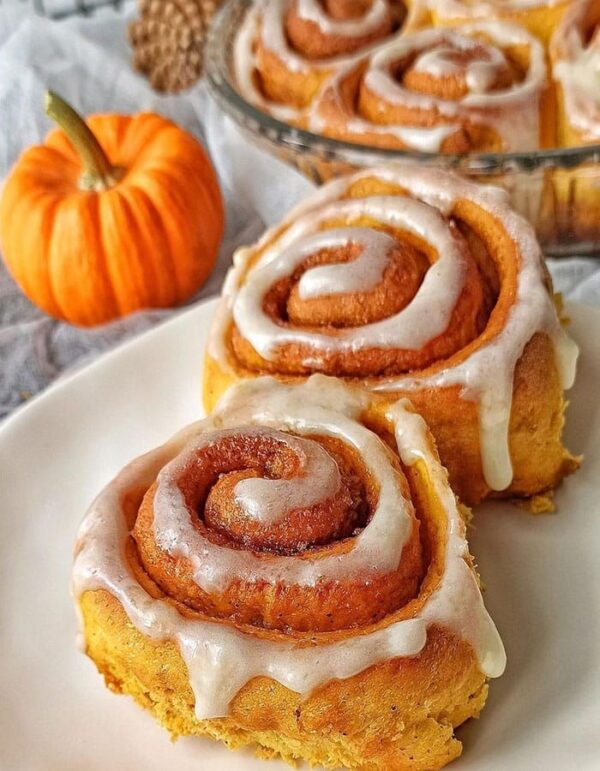 PUMPKIN CINNAMON ROLLS - Image 3